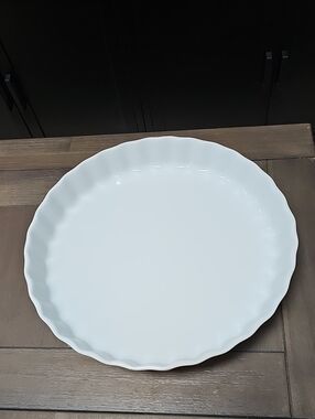 Apilco Porcelain 12 Inch Quiche Dish